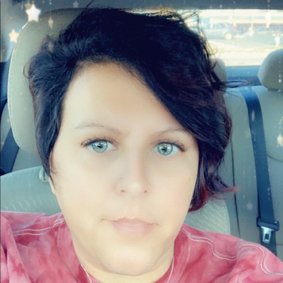 Meet your Posher, Christine - Picture 2 of 2